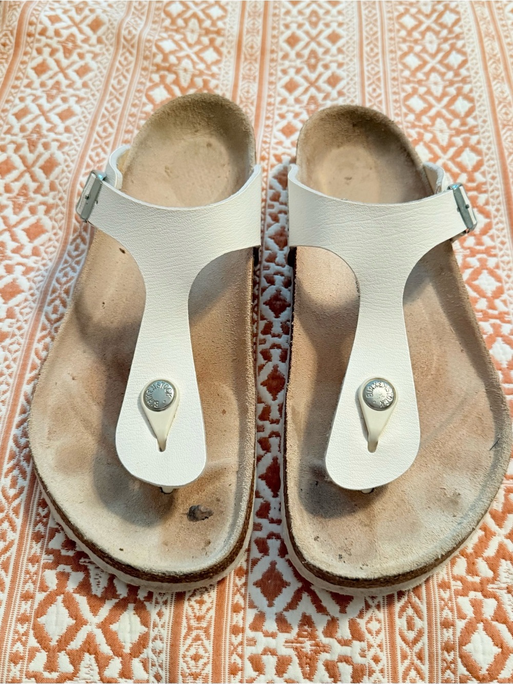 Birkenstock - Women’s White Leather Gizeh Sandals Size 39